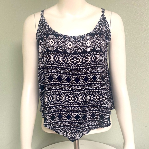 Raya Sun Spaghetti Strap Tribal Black & White Triangular Shaped Crop Top… - Picture 1 of 9